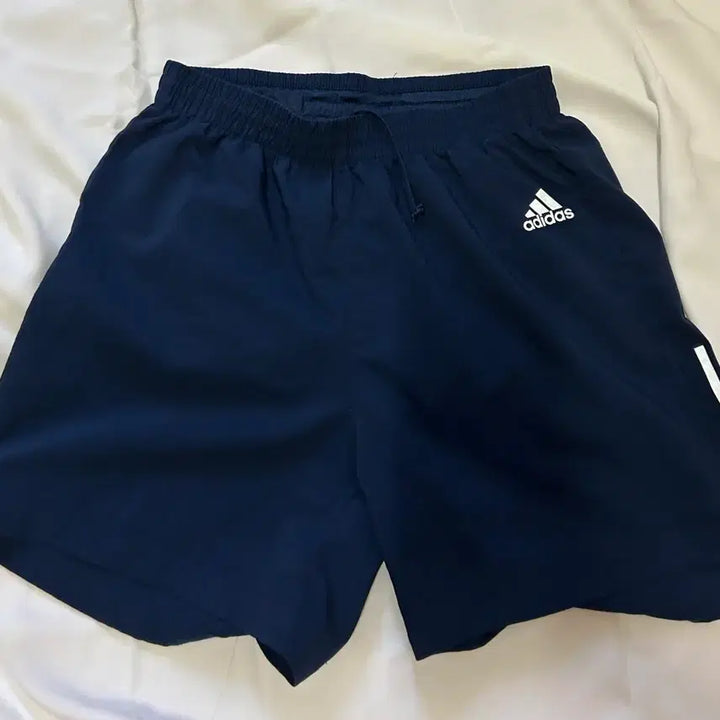 [BUNJANG] Adidas Navy Shorts M / 아디다스 네이비 반바지 M .(75)