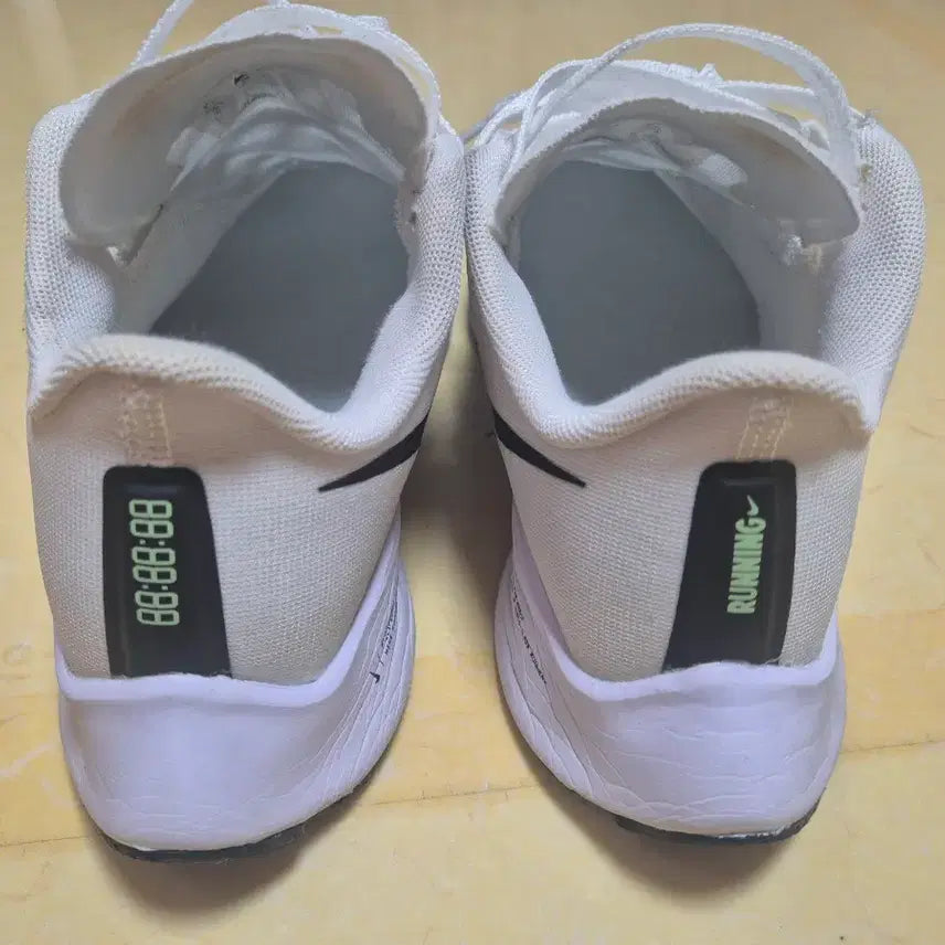 [SOLD OUT] [255] 나이키 페가수스37 바이올렛 런닝화 bq9646-103
