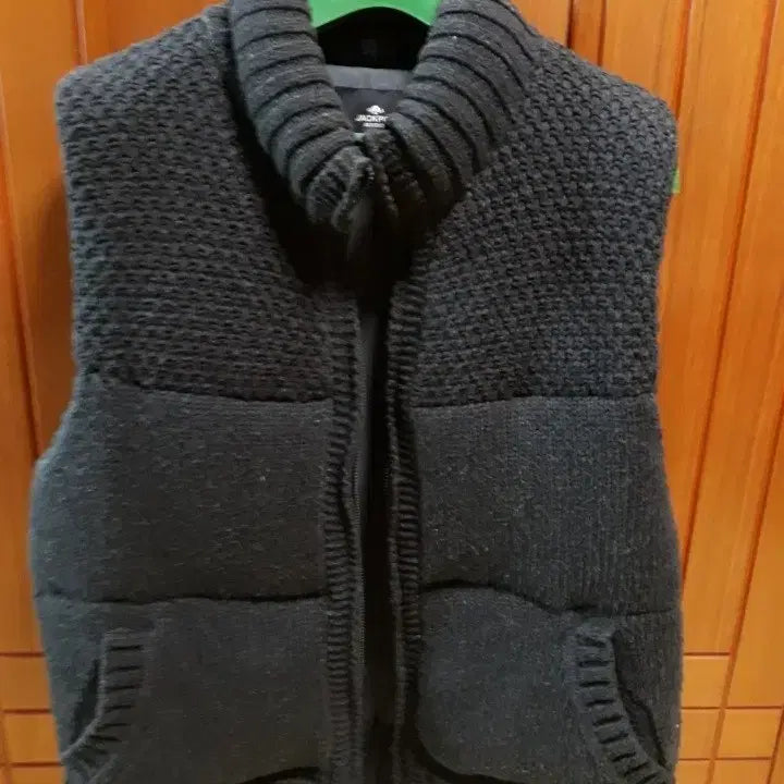 [SOLD OUT] [M] 두꺼운 니트 조끼