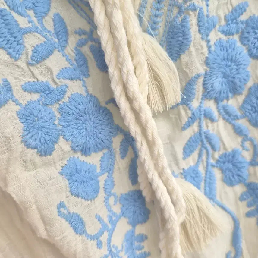 [SOLD OUT] Thursday Island 화이트 플라워 블라우스