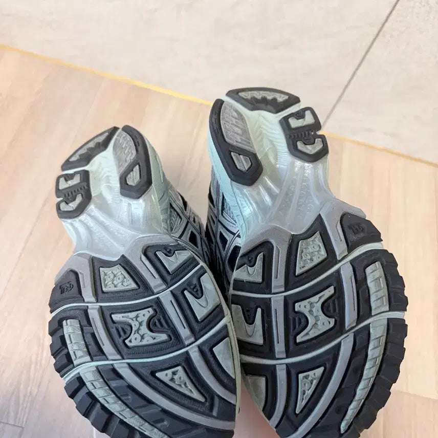 [BUNJANG] Asics Gel Nimbus 10.1 245mm Running Shoes / 아식스 젤 님버스10.1 245mm
