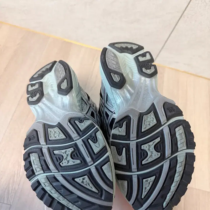 [BUNJANG] Asics Gel Nimbus 10.1 245mm Running Shoes / 아식스 젤 님버스10.1 245mm