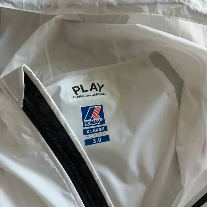 [SOLD OUT] 꼼데가르송 K-WAY 콜라보 바람막이 XL