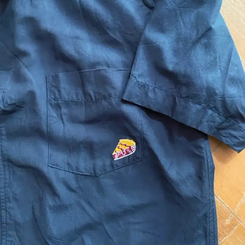 [BUNJANG] Customellow Navy Embroidered Short Sleeve Shirt / 커스텀멜로우 네이비 반팔 셔츠 38/00 (100)