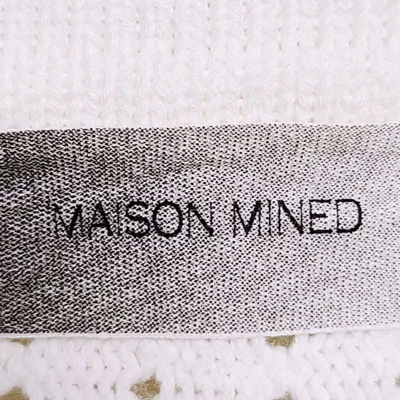[BUNJANG] Maison Mineed Punching Collar Knit Sweater / 메종미네드 펀칭 카라 니트