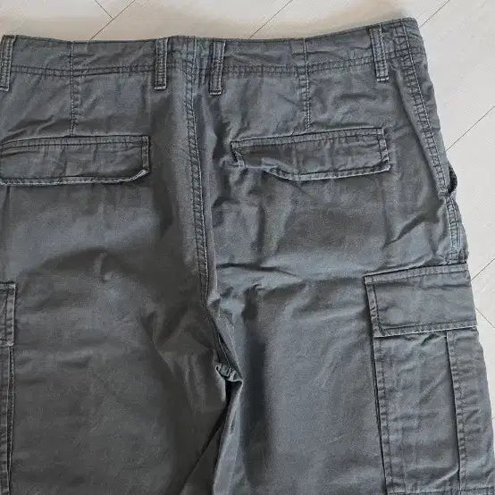 [SOLD OUT] H&amp;M 남성 카고 팬츠 34/30 그레이