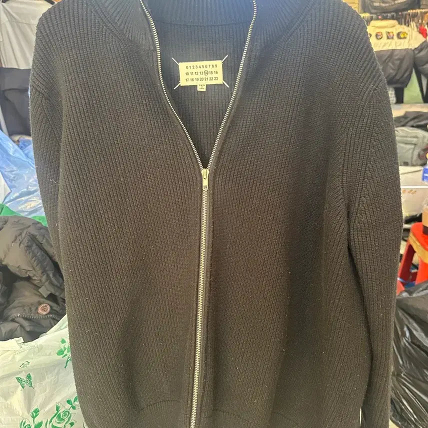 [SOLD OUT] 메종 마르지엘라 블랙 니트 집업