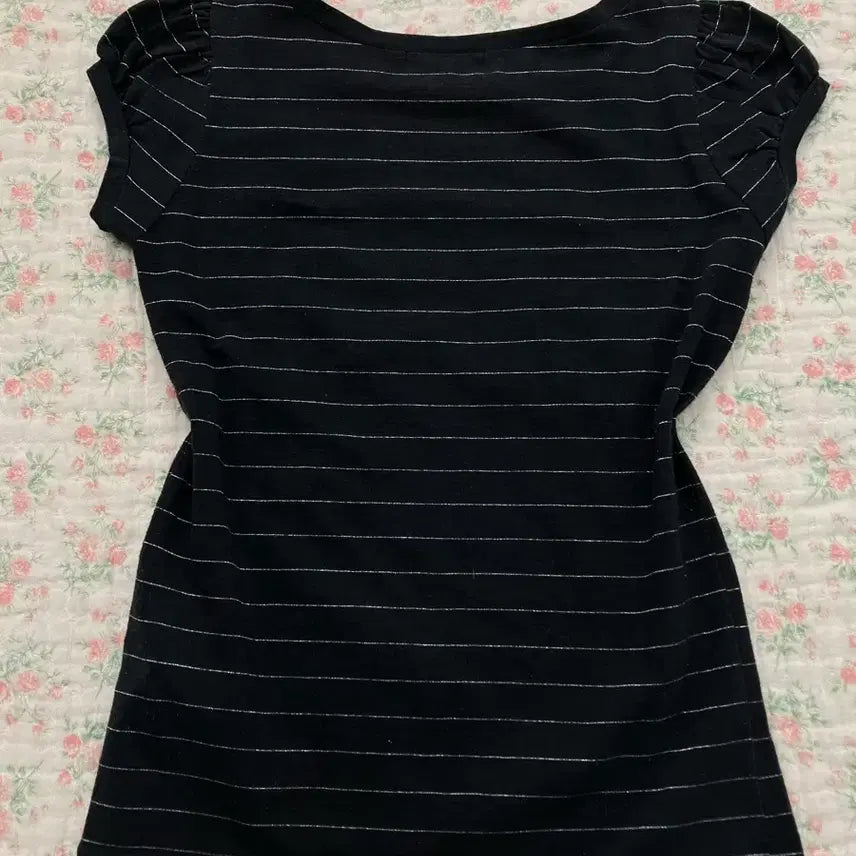 [BUNJANG] Burberry Silver Stripe Printed T-shirt / 버버리 실버 스트라이프 프린팅 반팔 1076 모리걸 y2k 스트릿 갸루