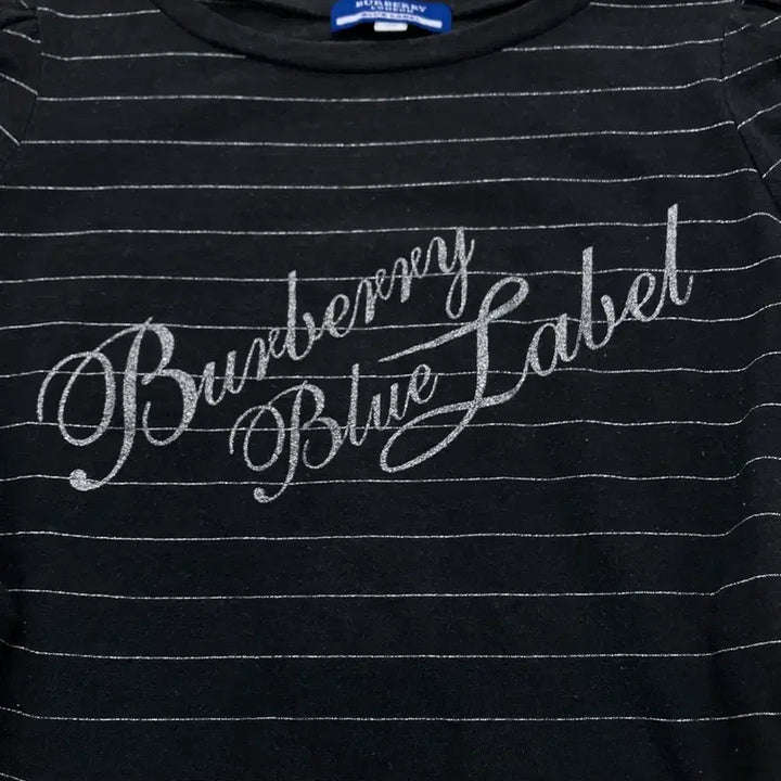 [BUNJANG] Burberry Silver Stripe Printed T-shirt / 버버리 실버 스트라이프 프린팅 반팔 1076 모리걸 y2k 스트릿 갸루