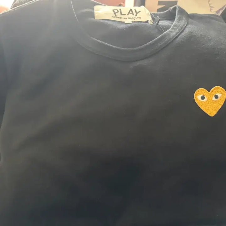 [SOLD OUT] 꼼데가르송 검정 반팔 티셔츠 하트 와펜 xl