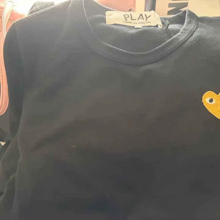 [SOLD OUT] 꼼데가르송 검정 반팔 티셔츠 하트 와펜 xl