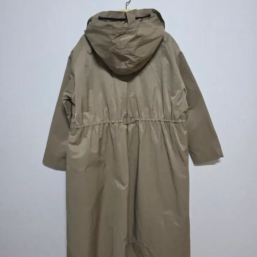 [BUNJANG] Long Beige Windbreaker Jacket / 셔링 바람막이