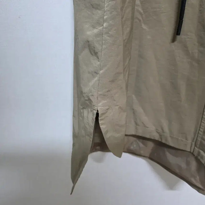 [BUNJANG] Long Beige Windbreaker Jacket / 셔링 바람막이
