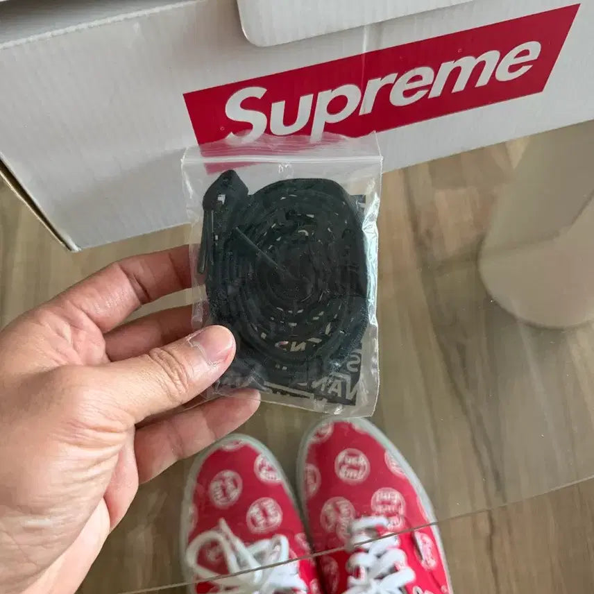 [BUNJANG] Supreme Vans Era Sneakers / 슈프림/반스 에라 265