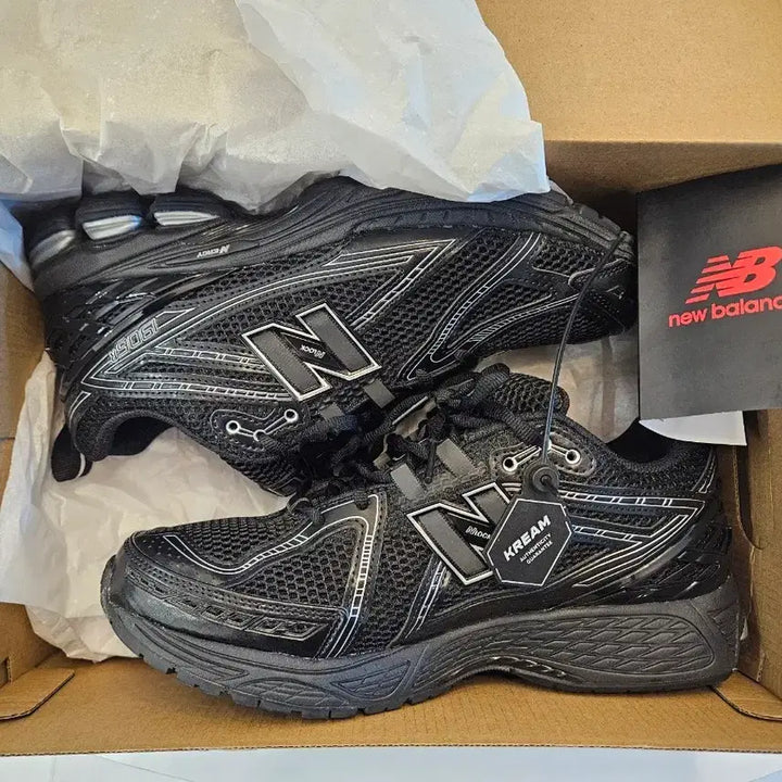 [BUNJANG] New Balance 1906R Black Silver Metallic Sneakers / 뉴발란스 1906 블랙 실버 메탈릭 270사이즈