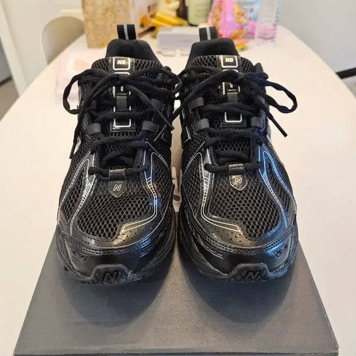 [BUNJANG] New Balance 1906R Black Silver Metallic Sneakers / 뉴발란스 1906 블랙 실버 메탈릭 270사이즈