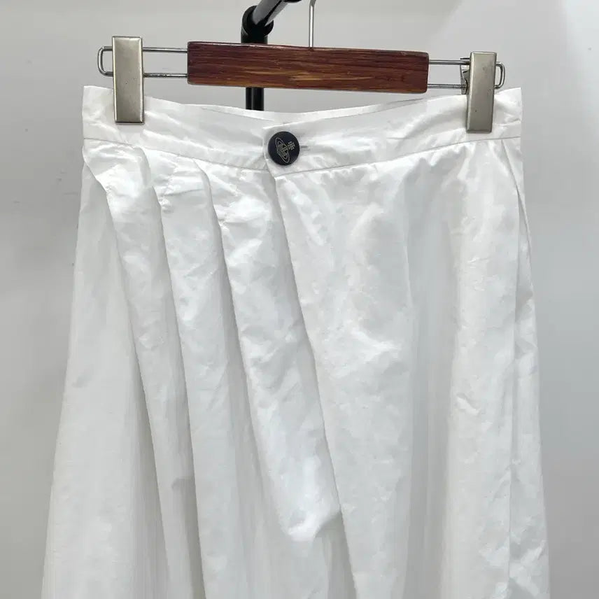 [SOLD OUT] 비비안 웨스트우드 스커트