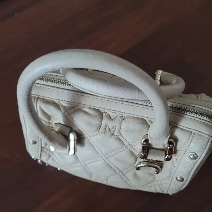 [BUNJANG] Metrocity Quilted Tote Bag - Ivory / 메트로시티 퀼팅 토트백 아이보리