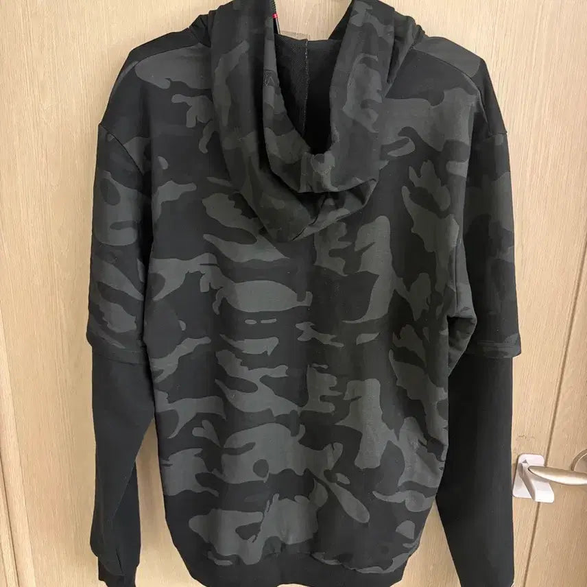 [BUNJANG] Fila Black Camo Hoodie 2XL / 휠라 블랙 카모 후드티 2XL