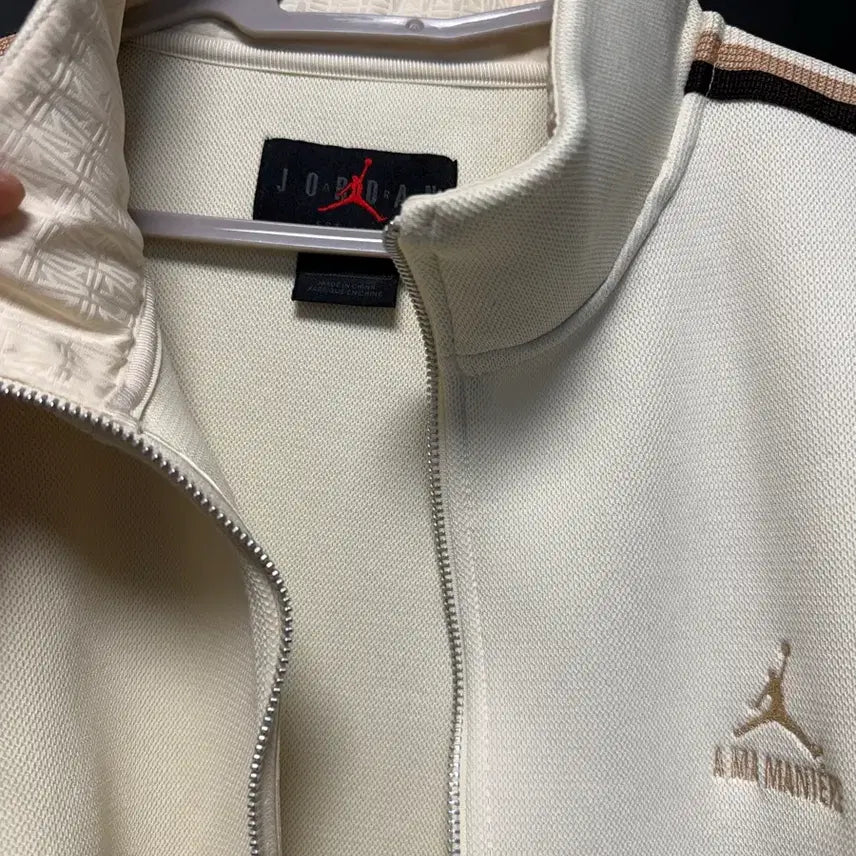 [SOLD OUT] 나이키 조던 아 마 마니에르 트랙집업 자켓 XL 105