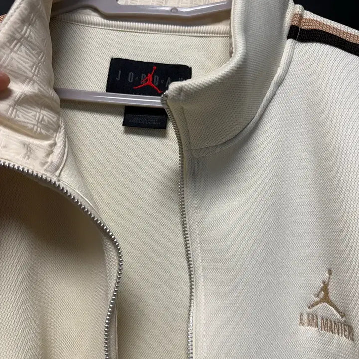 [SOLD OUT] 나이키 조던 아 마 마니에르 트랙집업 자켓 XL 105