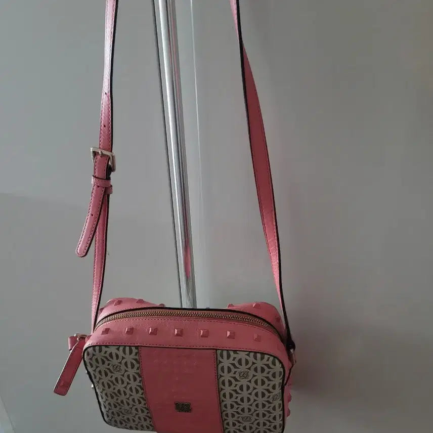 [BUNJANG] Louis Quatorze Pink Pattern Crossbody Bag / 루이까또즈 핑크 패턴 크로스백