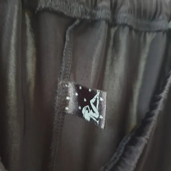 [BUNJANG] Leggings with Cubic Detail / 스타일 칠부쫄바지 레깅스 신축성아주좋음 싸이즈F