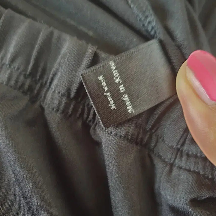 [BUNJANG] Leggings with Cubic Detail / 스타일 칠부쫄바지 레깅스 신축성아주좋음 싸이즈F