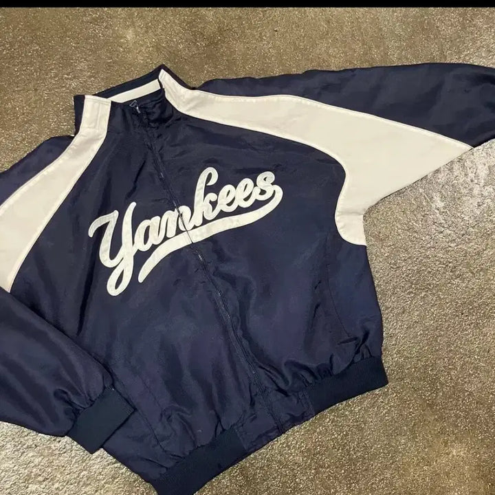 [BUNJANG] Majestic New York Yankees Windbreaker Jacket / 마제스틱 뉴욕 양키스 바람막이 자켓 L