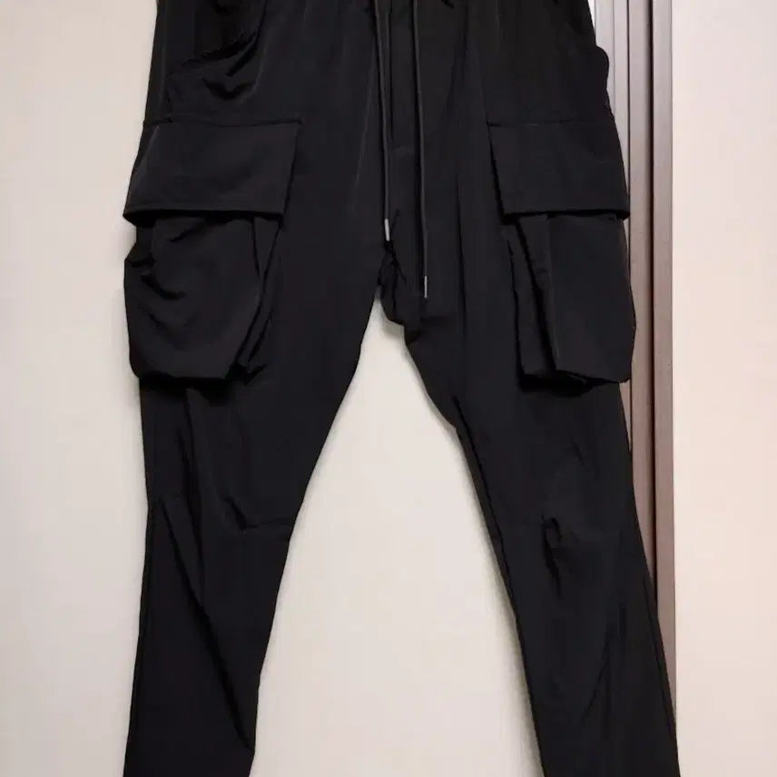[BUNJANG] Black Cargo Jogger Pants with Elastic Waistband / 블랙 카고 조거팬츠 허리밴딩 바지