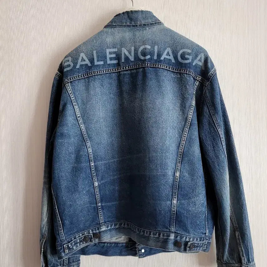 [BUNJANG] Balenciaga Denim Jacket 105 / 발렌시아가 데님 청자켓 105