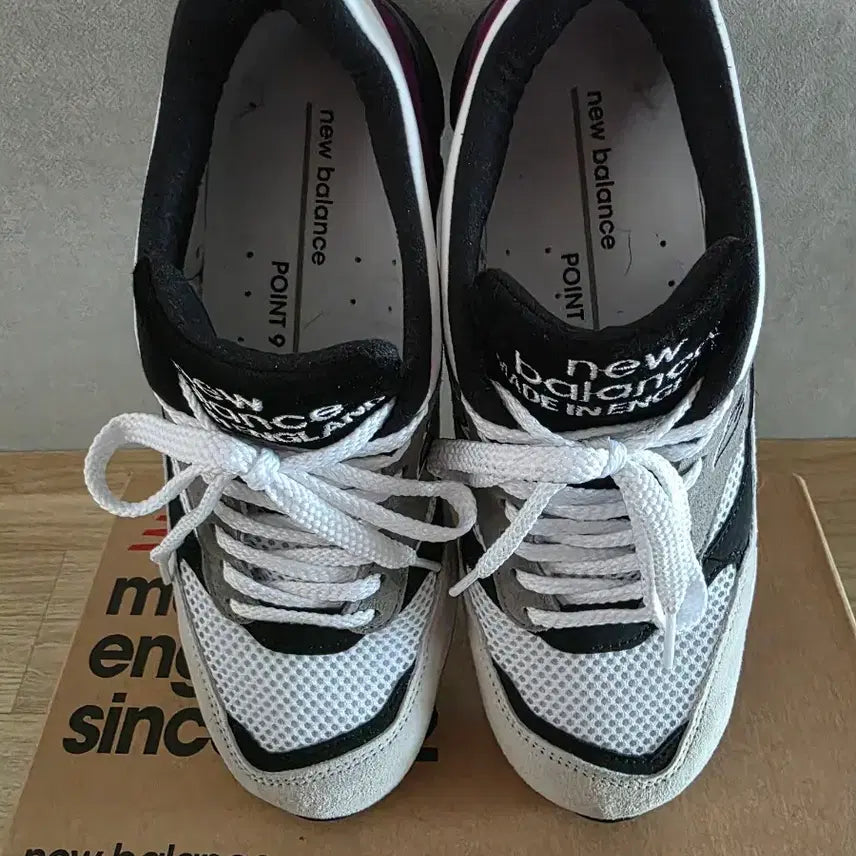 [SOLD OUT] 뉴발란스 1500.9 260 사이즈 팝니다