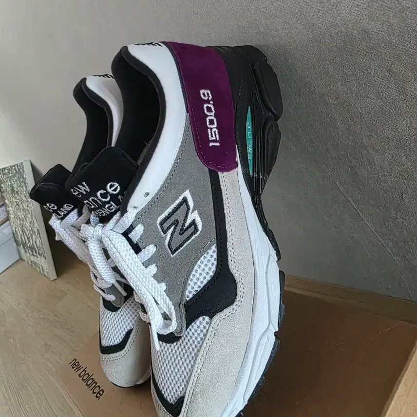 [SOLD OUT] 뉴발란스 1500.9 260 사이즈 팝니다