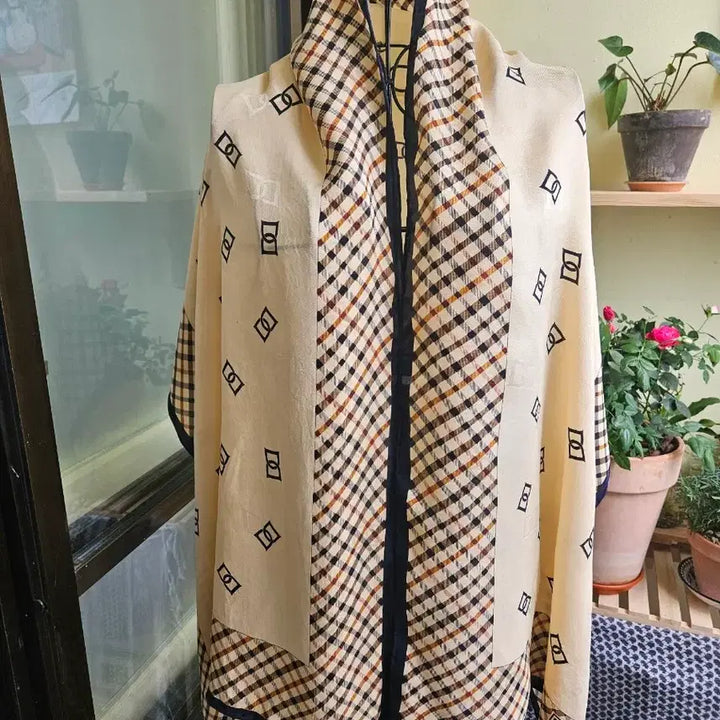 [BUNJANG] Daks Silk Shawl Muffler / 닥스실크숄머플러
