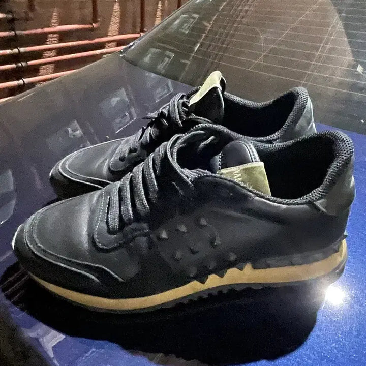 [BUNJANG] Valentino Rockstud Black Sneakers / 발렌티노 락스터드 블랙 스니커즈