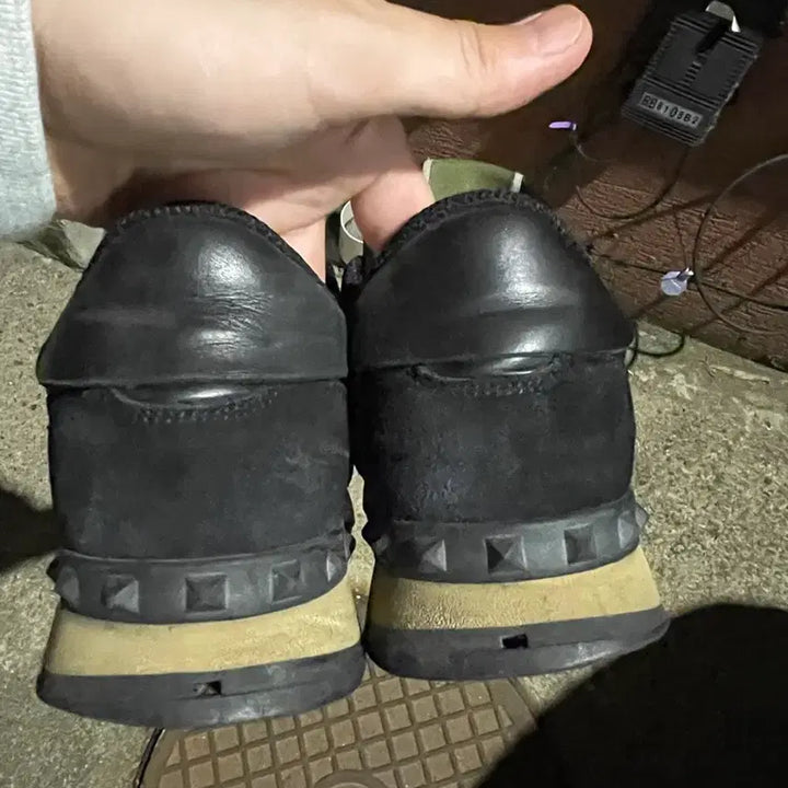 [BUNJANG] Valentino Rockstud Black Sneakers / 발렌티노 락스터드 블랙 스니커즈