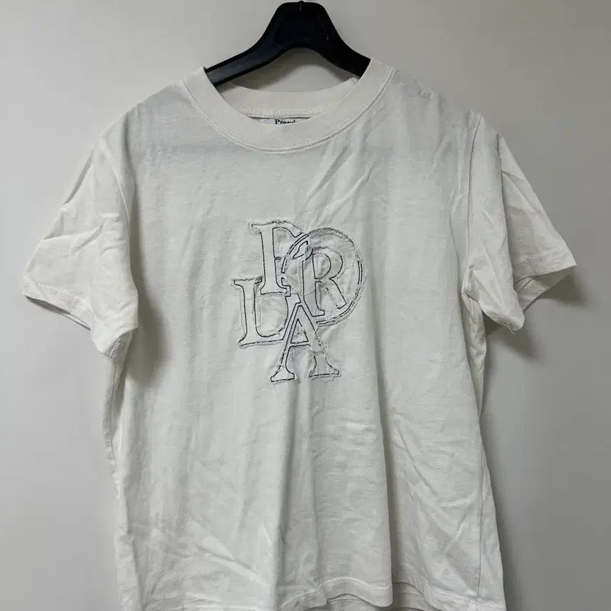 [BUNJANG] Frencha Denim Patch Crewneck Short Sleeve T-Shirt White S / 프렌다 데님 패치 크루넥 반팔 S