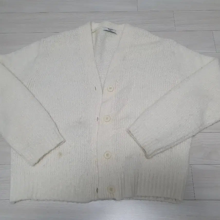 [BUNJANG] Ivory Knit Cardigan / 아이보리색 니트 가디건