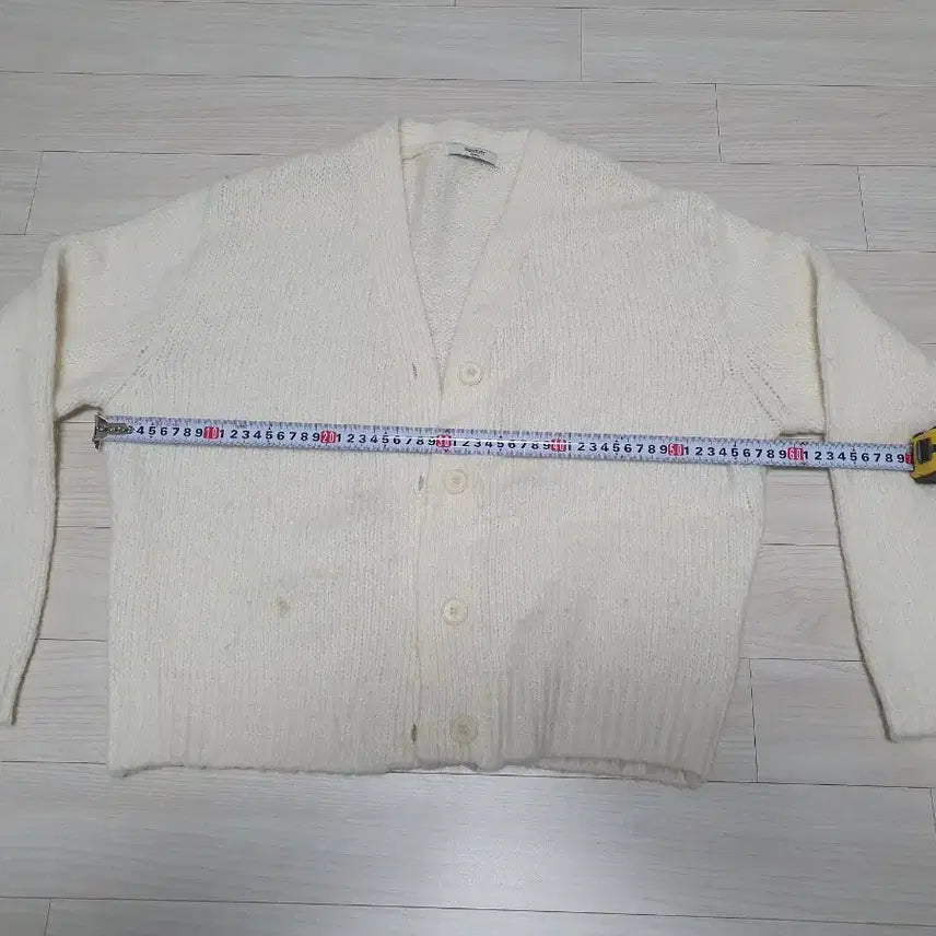 [BUNJANG] Ivory Knit Cardigan / 아이보리색 니트 가디건
