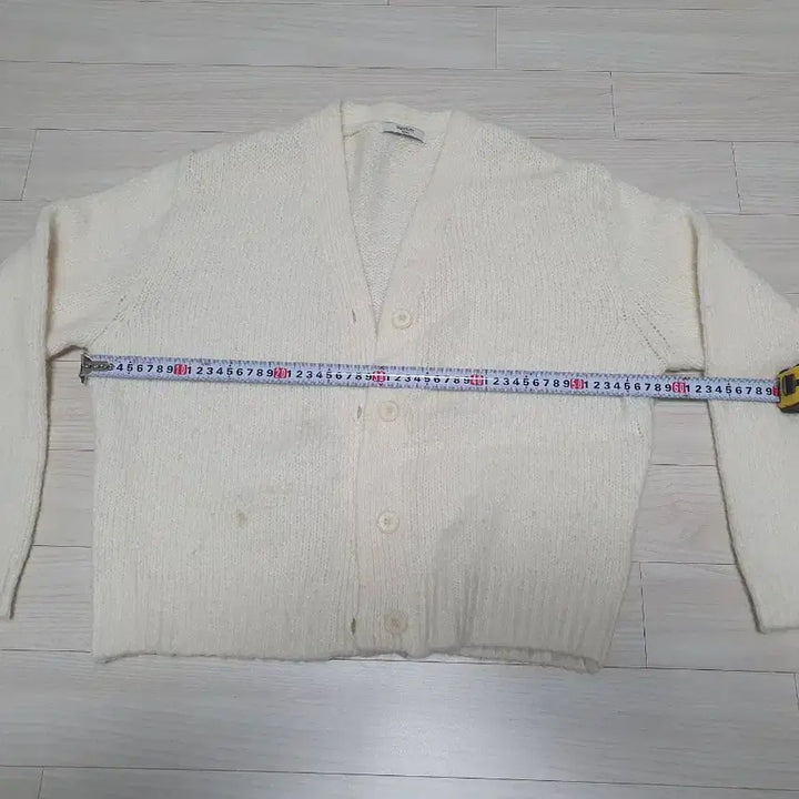 [BUNJANG] Ivory Knit Cardigan / 아이보리색 니트 가디건