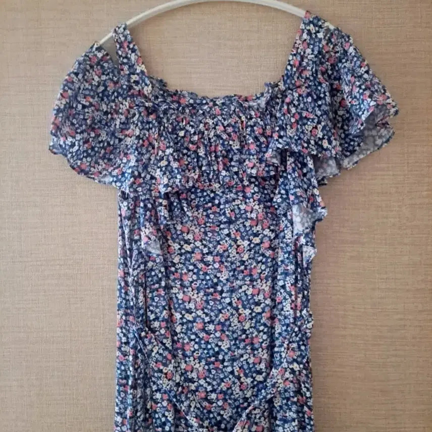 [BUNJANG] LYNN Off-Shoulder Dress / LYNN오프숄더원피스
