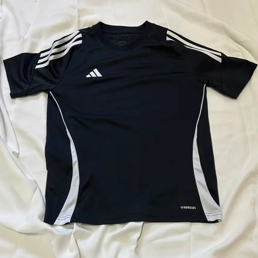 [BUNJANG] Adidas Black Short Sleeve T-Shirt L / 아디다스 검정색 반팔 티셔츠 L .(80)
