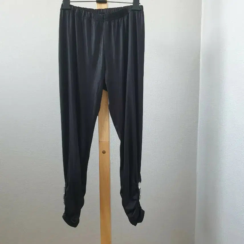 [BUNJANG] Korean Black Shiring Leggings / 국산 블랙셔링 쫄바지 레깅스 신축성아주좋음 싸이즈F