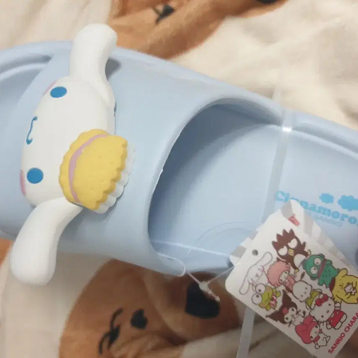 [SOLD OUT] 250!! 시나모롤 연하늘색 정품 슬리퍼 팝니다!!