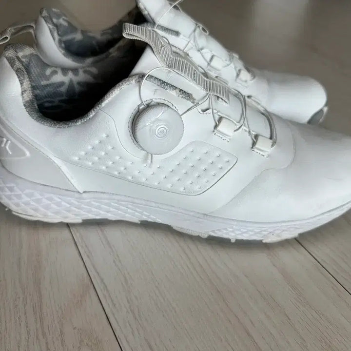 [BUNJANG] White Golf Shoes Size 265-270mm / 골프화 42사이즈(265-270mm)