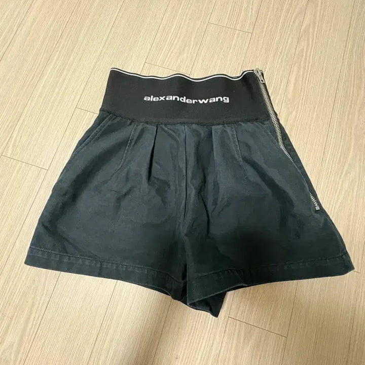 [BUNJANG] Alexander Wang Safari Shorts / 알렉산더왕 사파리 쇼츠