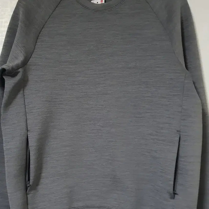 [BUNJANG] Uniqlo Dry Sweatshirt Grey L / 유니클로 새상품 드라이 맨투맨 그레이 L