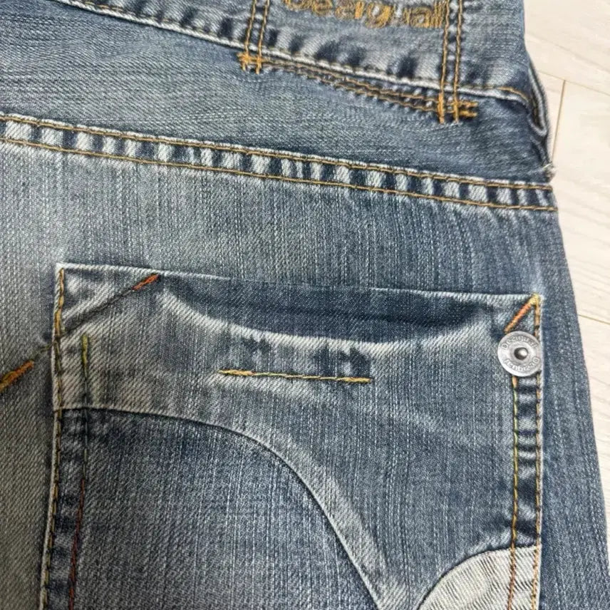 [BUNJANG] Kolon Desigual Denim Roll-Up Shorts (Unisex) / 코오롱 Desigual 데님 롤업 반바지(남여공용)
