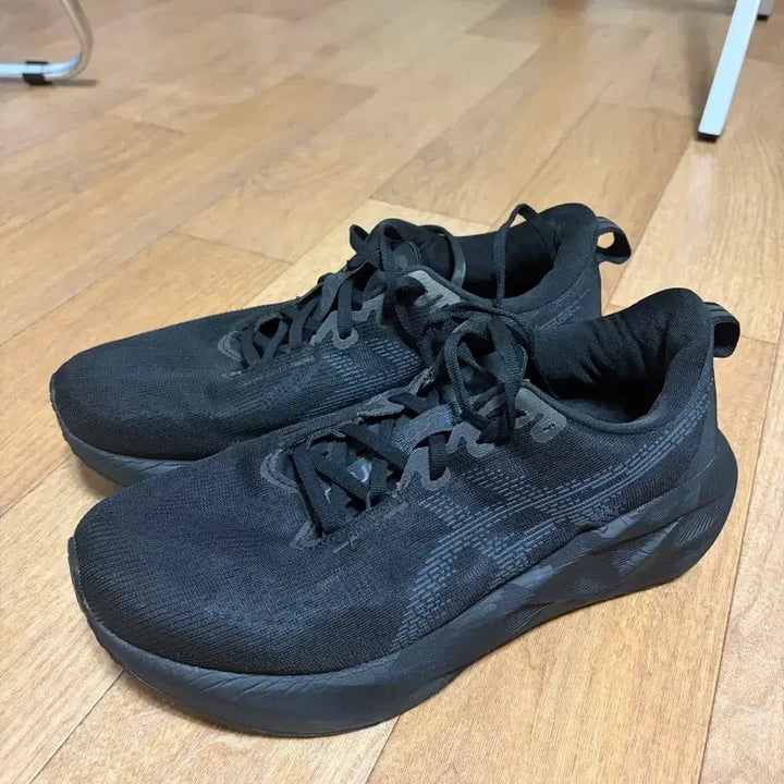 [BUNJANG] ASICS NovaBlast 5 Running Shoes (270mm) / 아식스 노바블라스트5 270사이즈