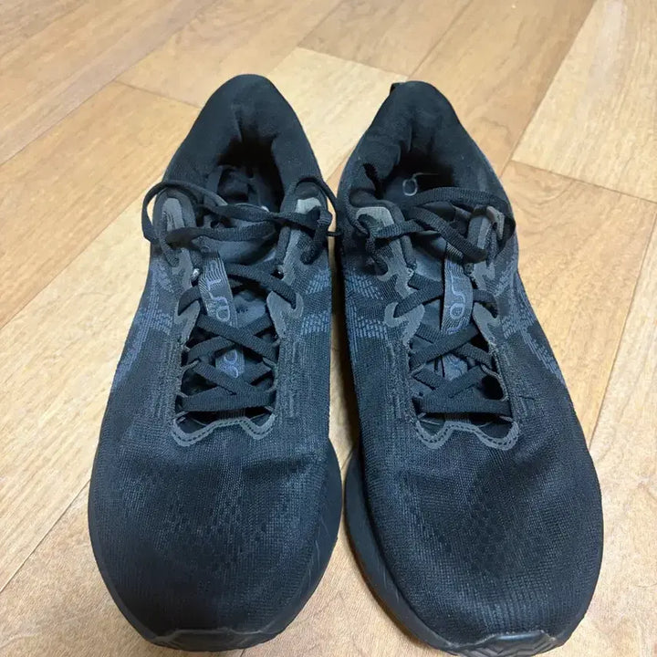[BUNJANG] ASICS NovaBlast 5 Running Shoes (270mm) / 아식스 노바블라스트5 270사이즈